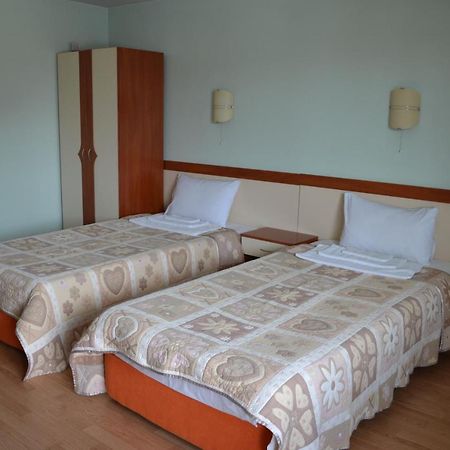 Hotel Perla Gorna Oryahovitsa Bagian luar foto