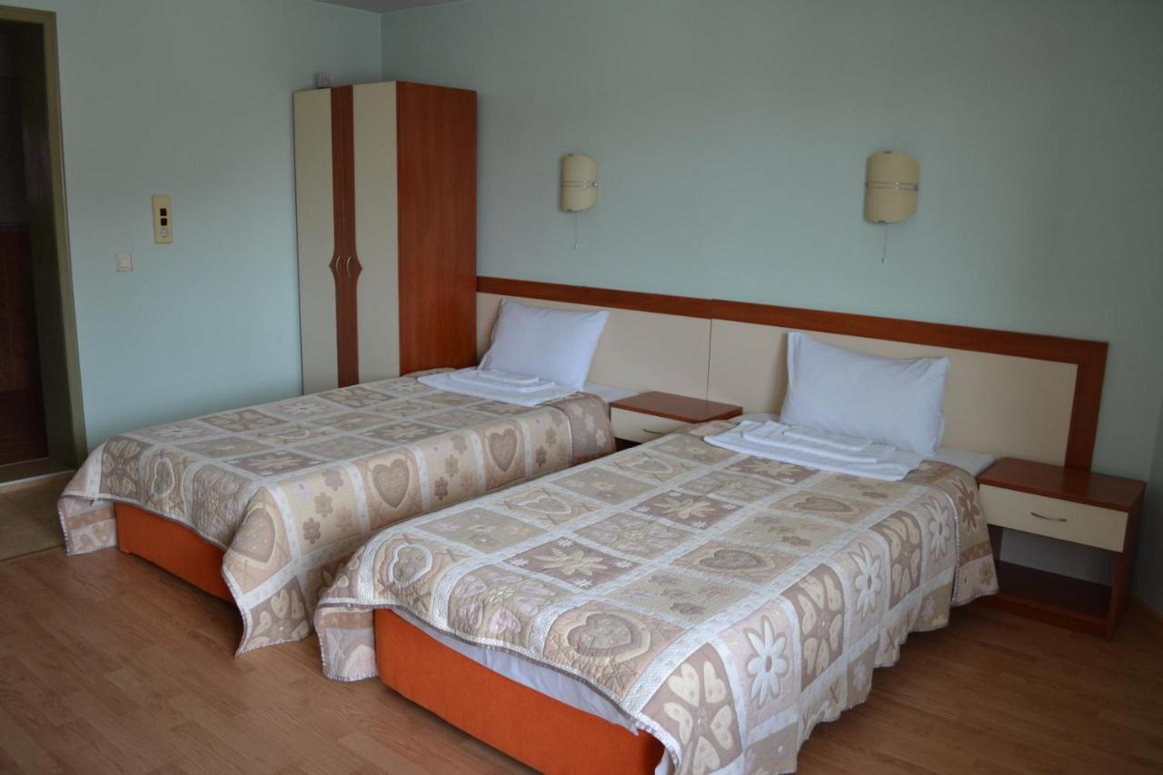 Hotel Perla Gorna Oryahovitsa Bagian luar foto