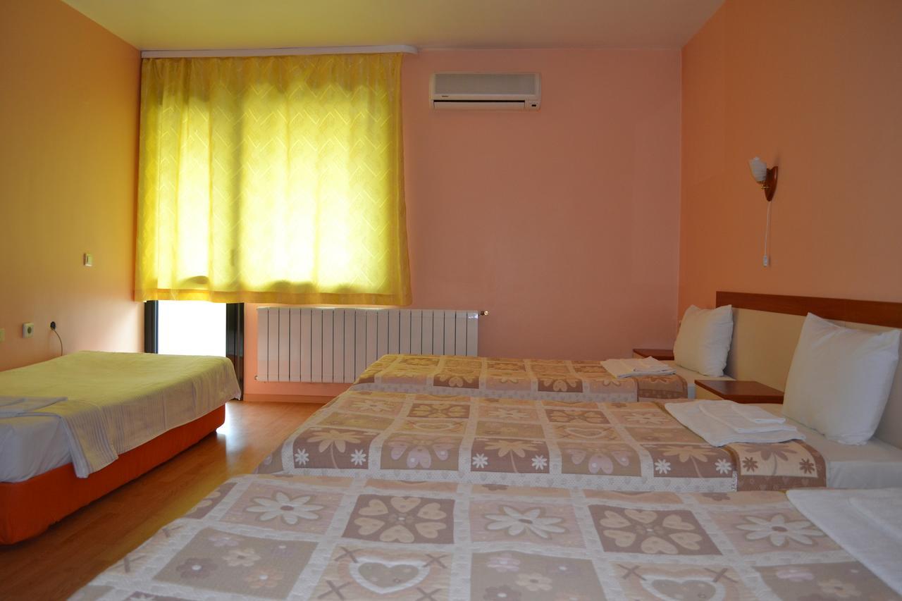 Hotel Perla Gorna Oryahovitsa Bagian luar foto