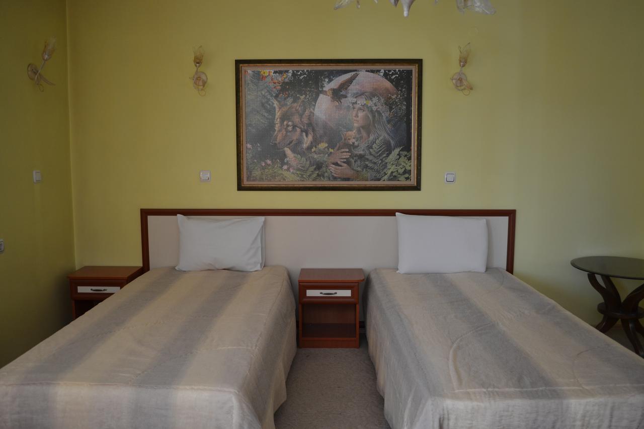 Hotel Perla Gorna Oryahovitsa Bagian luar foto