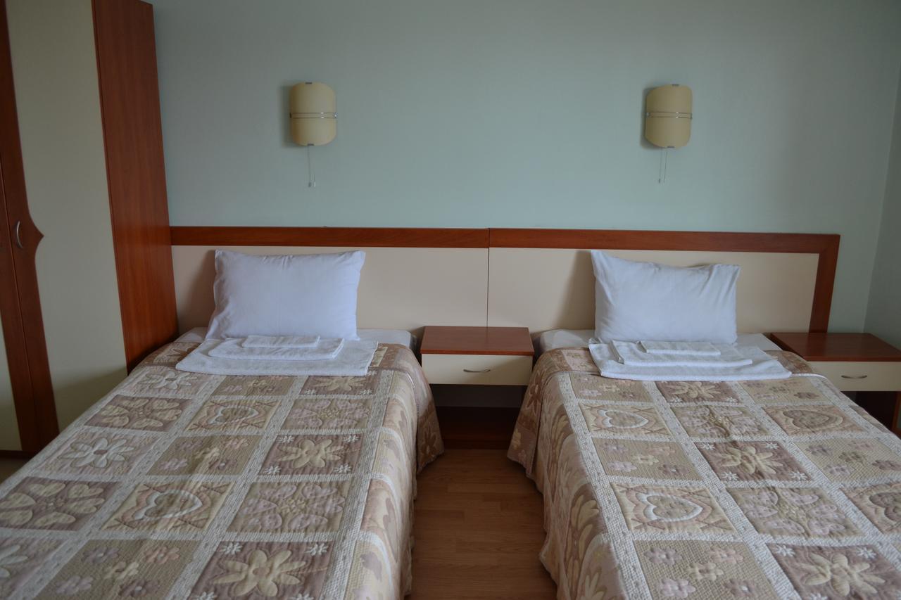 Hotel Perla Gorna Oryahovitsa Bagian luar foto